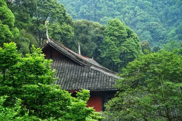 峨眉山伏虎寺尼姑庵图片