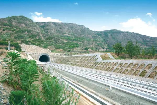 中国最难修的10座隧道难度超乎你想象