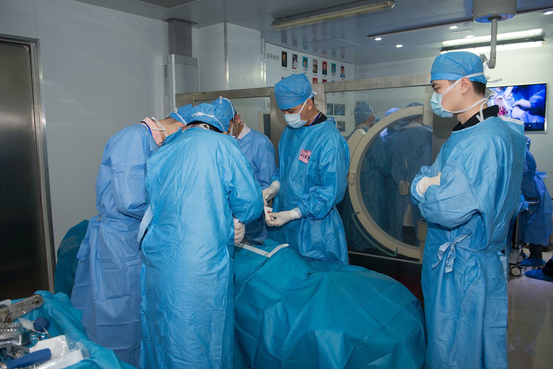 本次脊柱截骨矫形手术技术学习班的成功举办是2015年首届上海长征医院