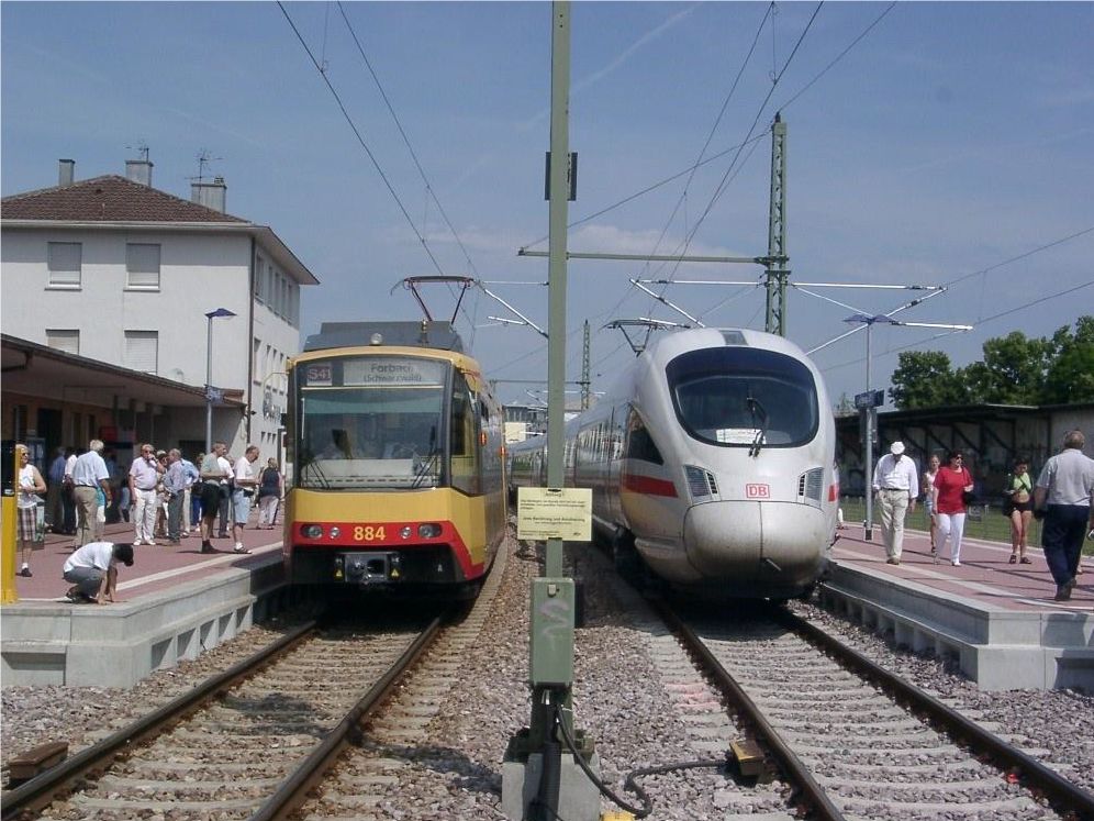 德國出現了有軌電車和鐵路列車混合運營的現象