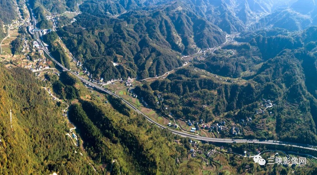 长阳龙池山风景区全景图片