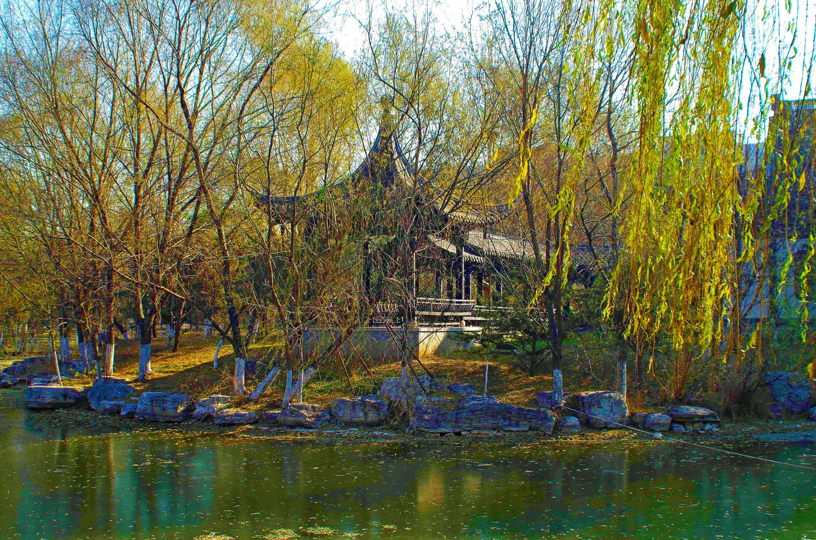 旺兴湖公园位于旧宫北面