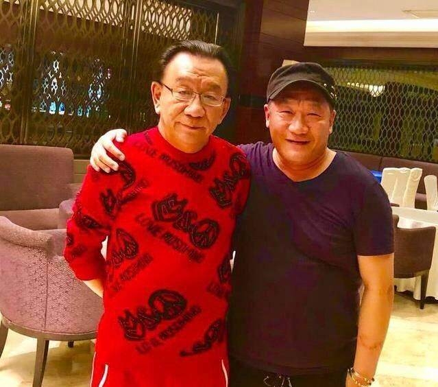 55歲「毒星」謝東近照,年初大婚時侯耀華李金斗等相聲名家捧場