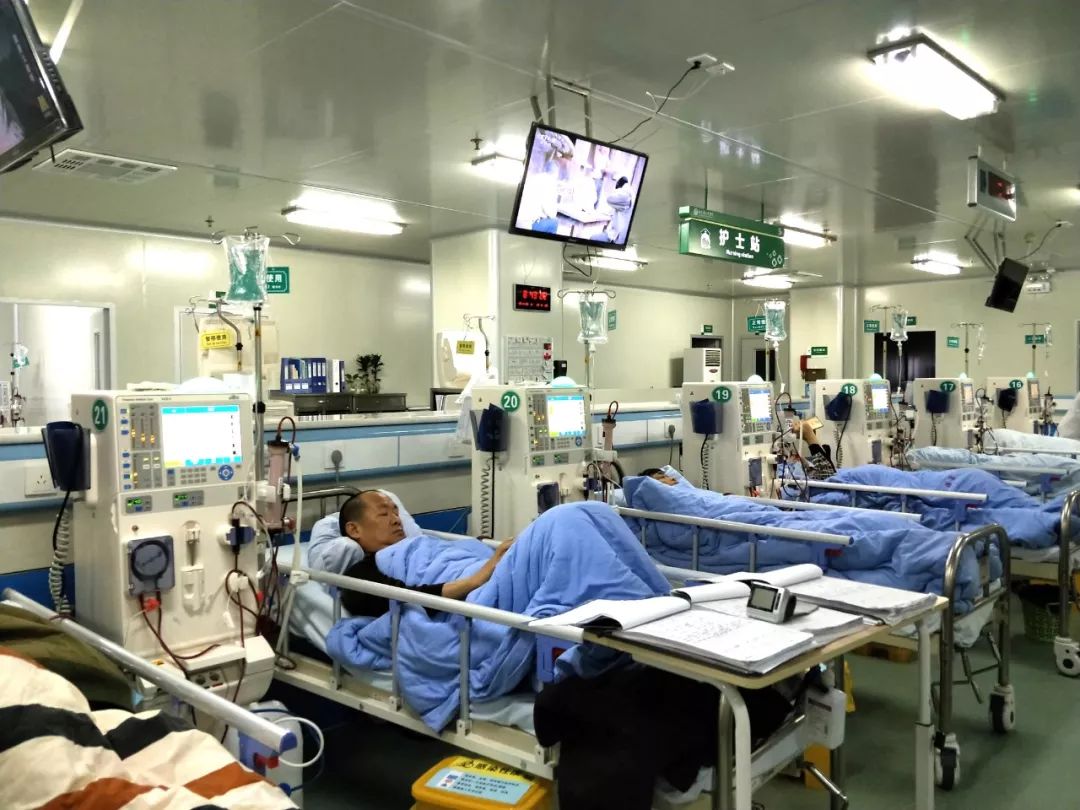医院新设备世界顶尖德国费森尤斯5008s血液透析滤过机在县人民医院
