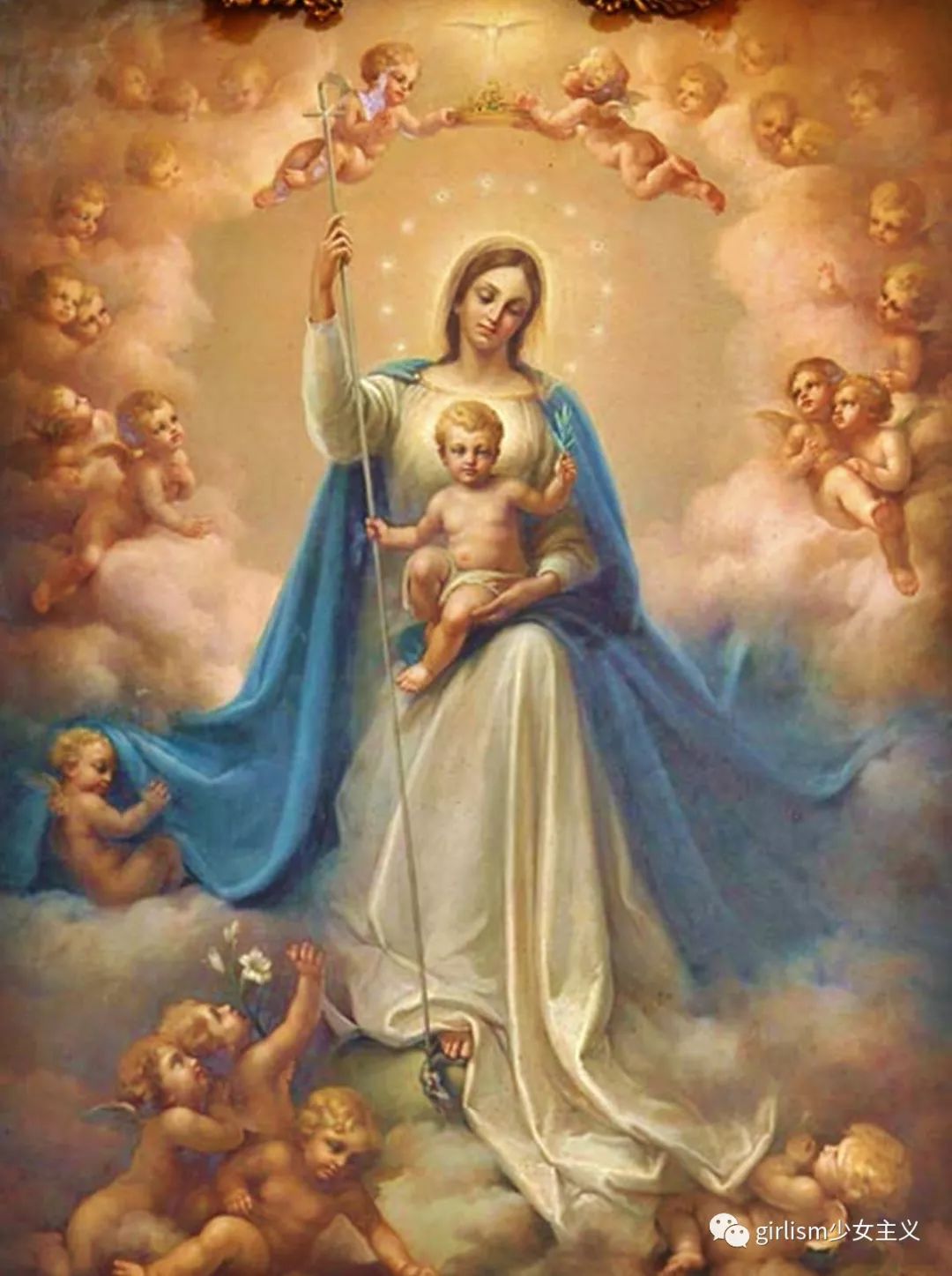 合掌祈祷的女性,根据服饰装扮与周围的元素推测她应该是圣母玛利亚