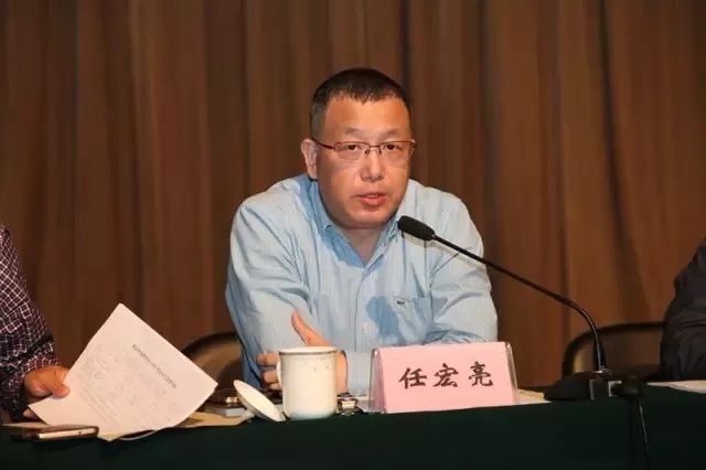 镇党委书记任宏亮同志强调:73镇纪委书记于国伟镇纪委书记于国伟