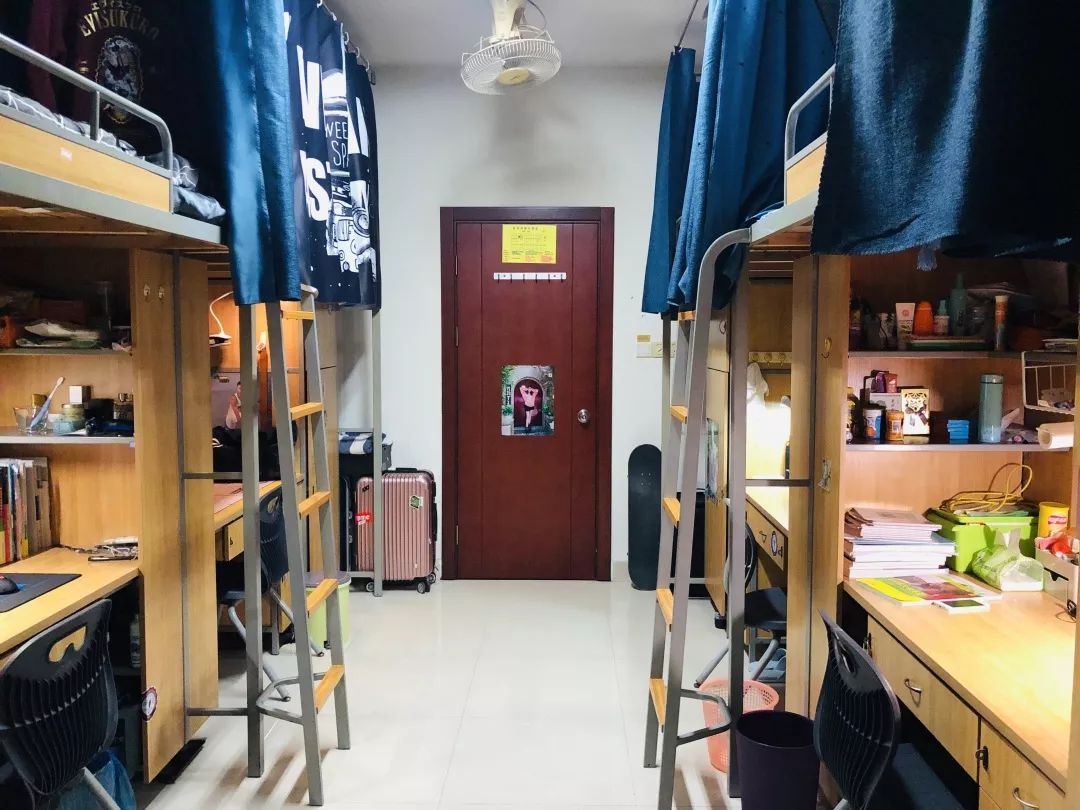 平湖外国语学校宿舍图片