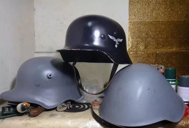 m56钢盔的研发可以追溯到1939年德国帝国研究院下属机构(后来由帝国