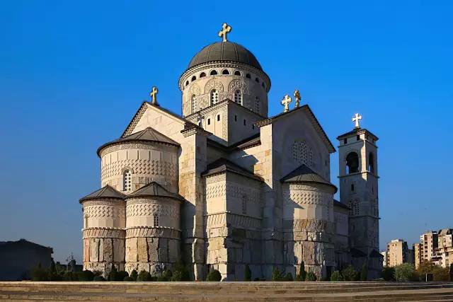 黑山波德戈里察的基督复活大教堂纵横巴尔干31