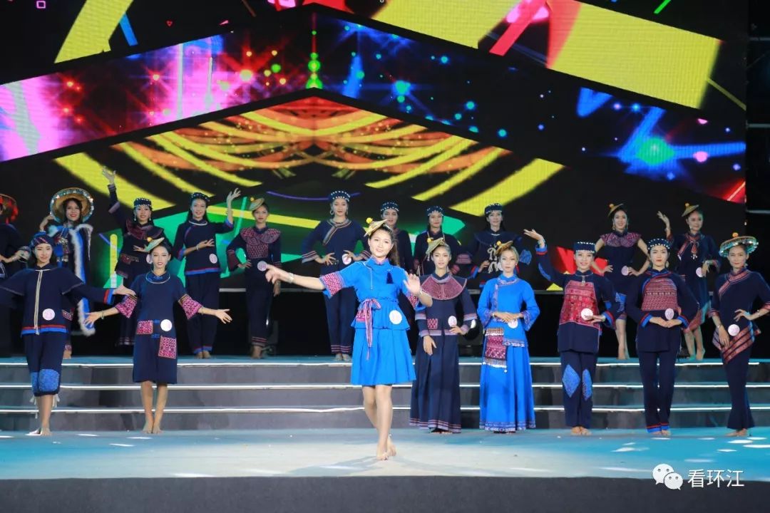 毛南民族服装今晚2215登上广西卫视时尚中国啦