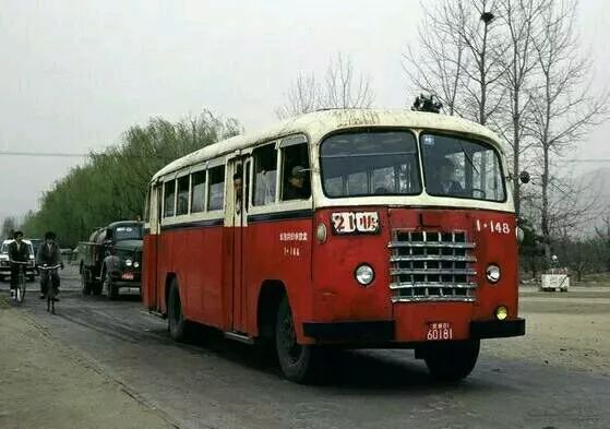 交通看点北京二三十年前的公交车每一趟都满载回忆