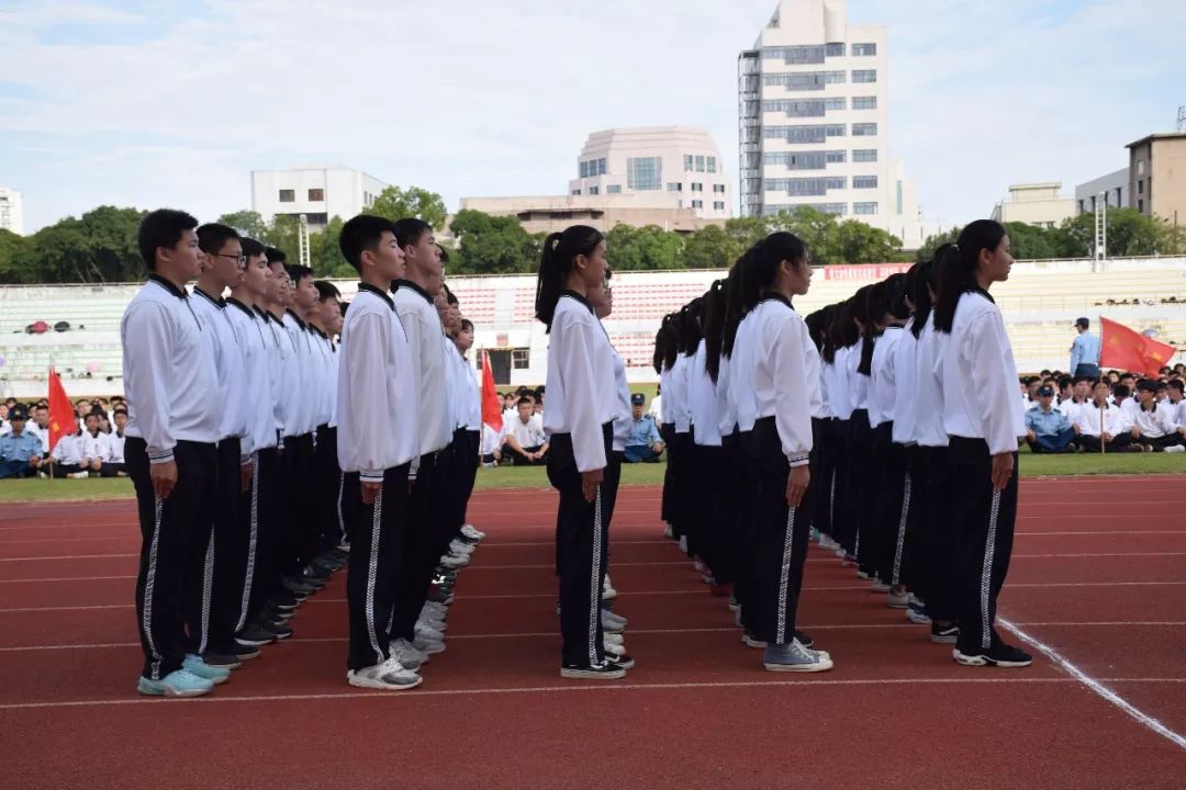 少年尚意气峥嵘各自担2018年汕头高一级新生训