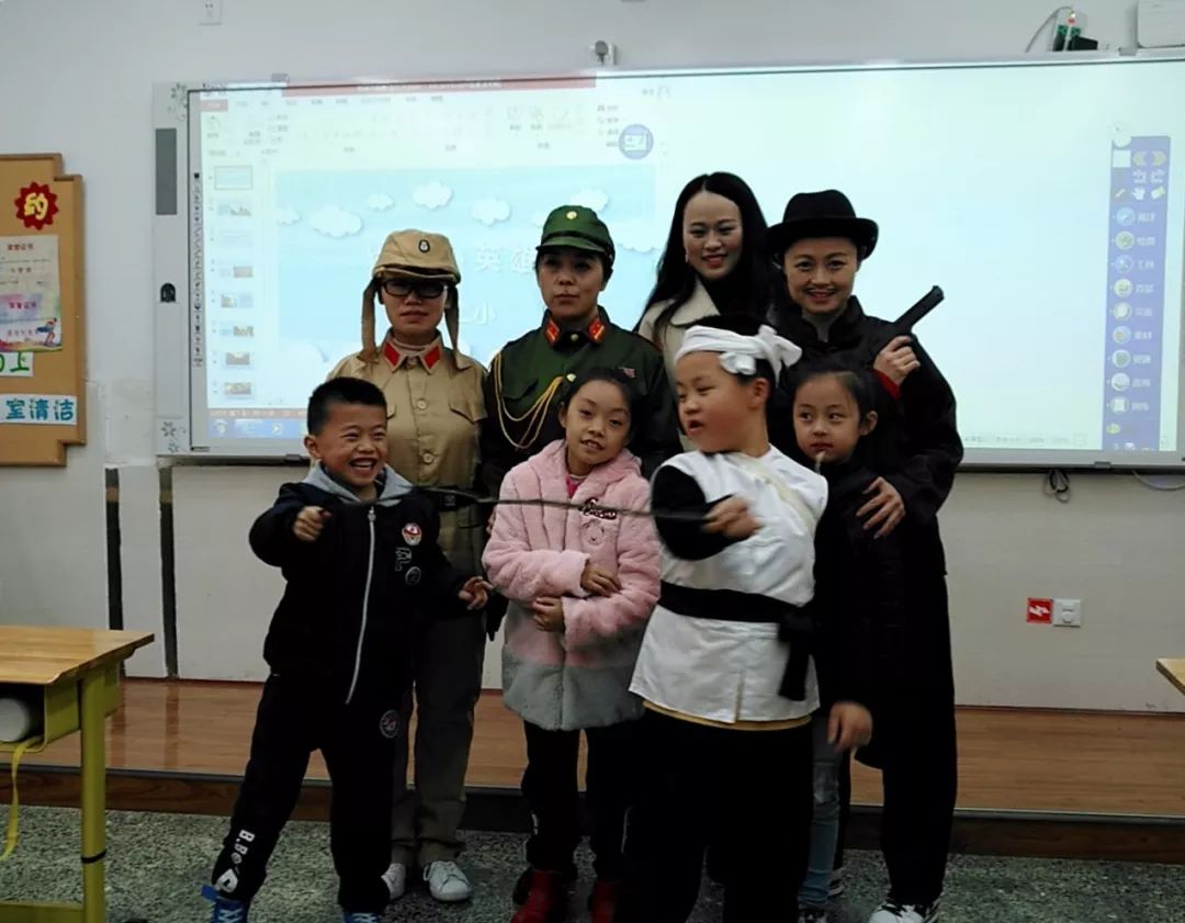成都墨池书院小学一年级五班情景剧表演:《抗日小英雄王二小》