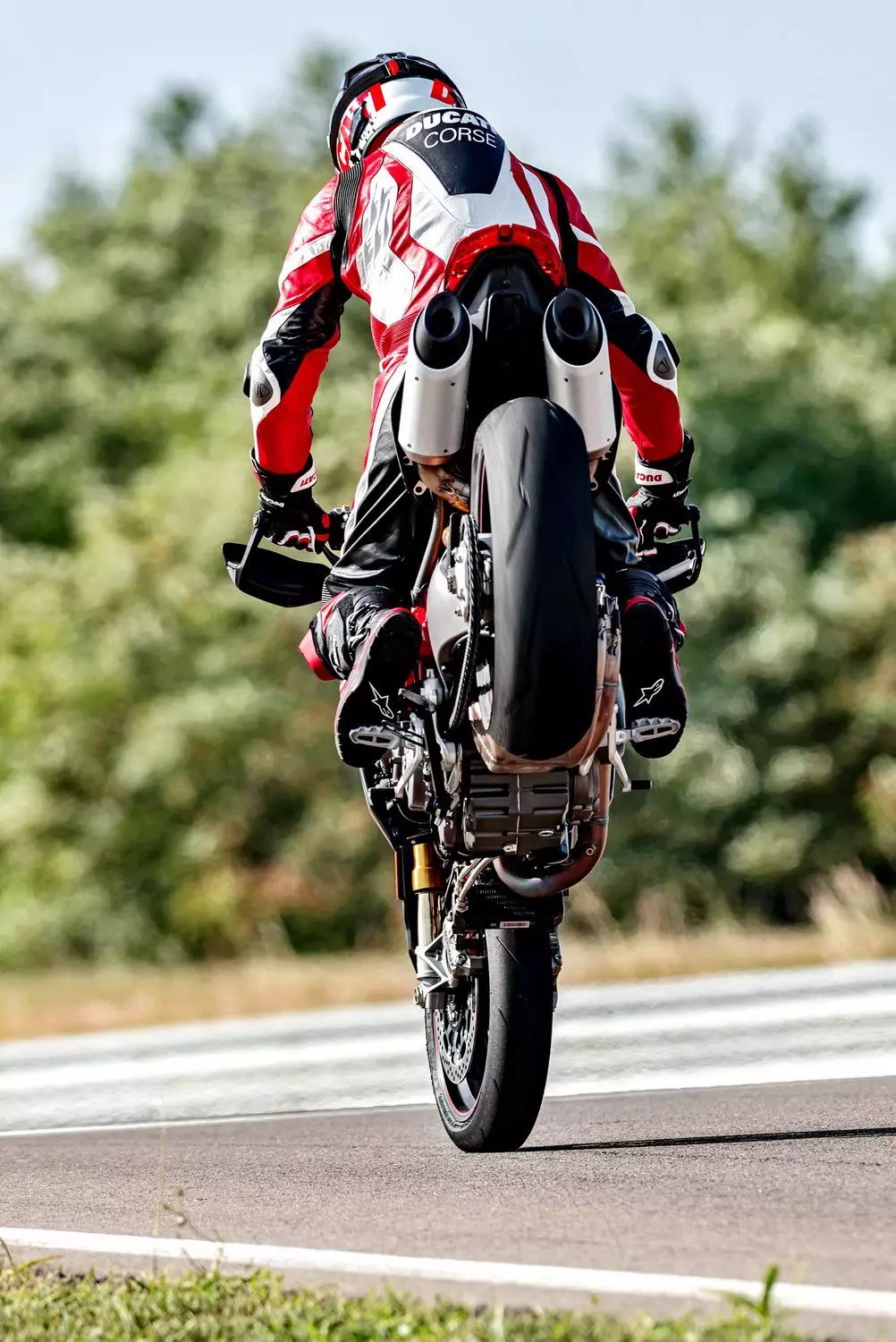 動態圖集杜卡迪2019hypermotard950sp駭客