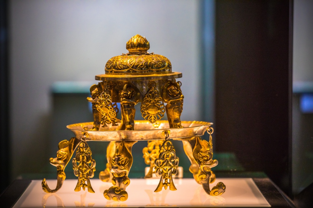 世界最大地宫藏两千起唐代文物,其中10件堪称世界之最
