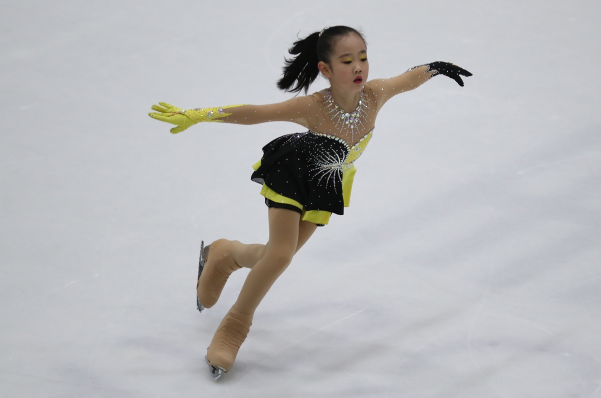 京城小妞儿玩转冰上芭蕾绽放在首届冬运会赛场上