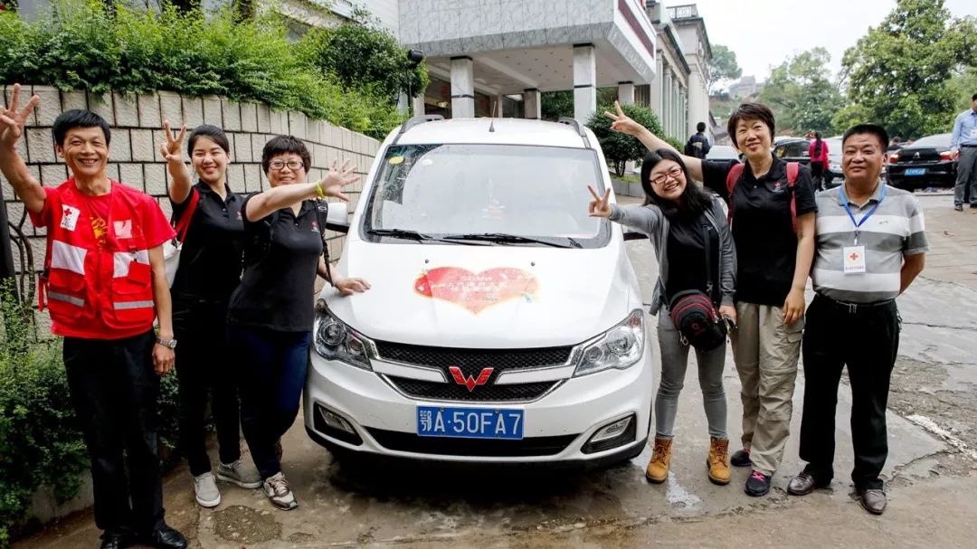 除此之外,還採購救護車,紅十字用車,捐贈抗震救災車等車輛.