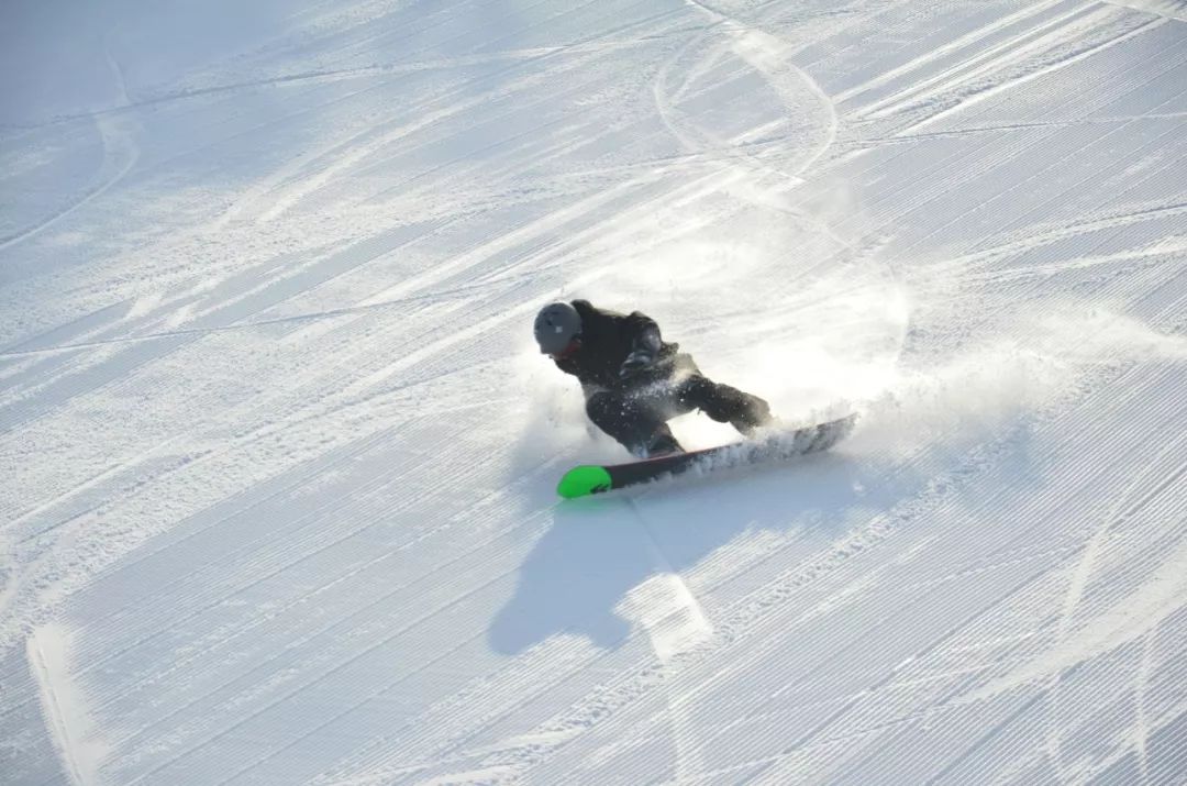 高级雪道,中级雪道,单板公园,地形公园,猫跳道.