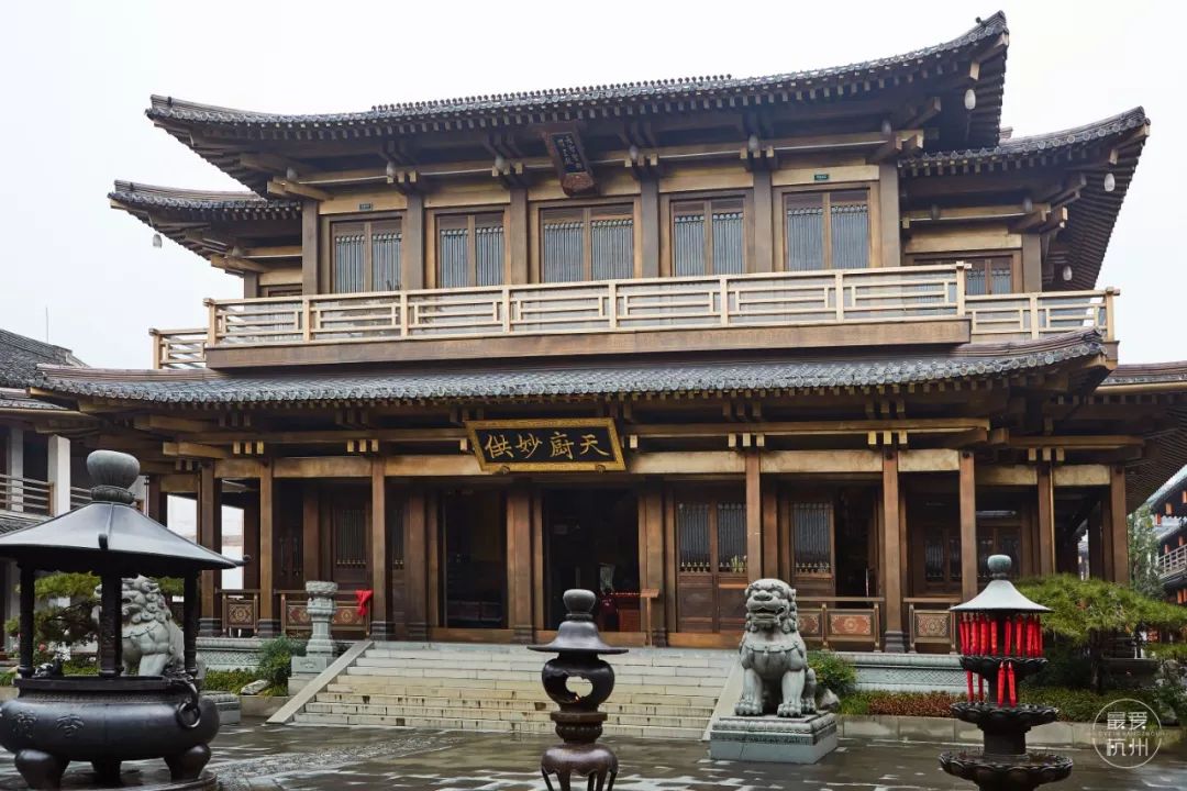 现在我们去的杭州香积寺,是2009年重建的新香积寺