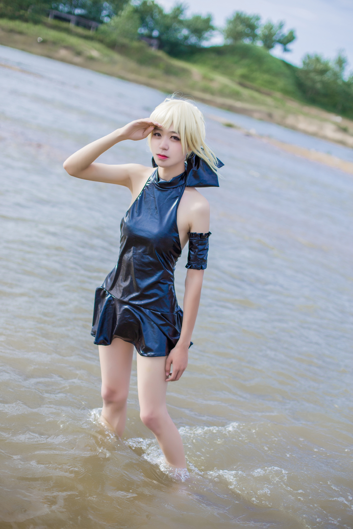 fate 泳装cosplay 呆毛王的泳装