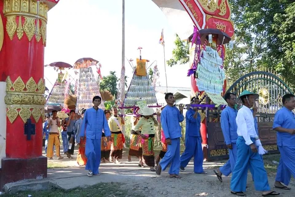 共和國自治邦之一,位於中國與印度之間的緬甸北部,正南邊是緬甸撣邦