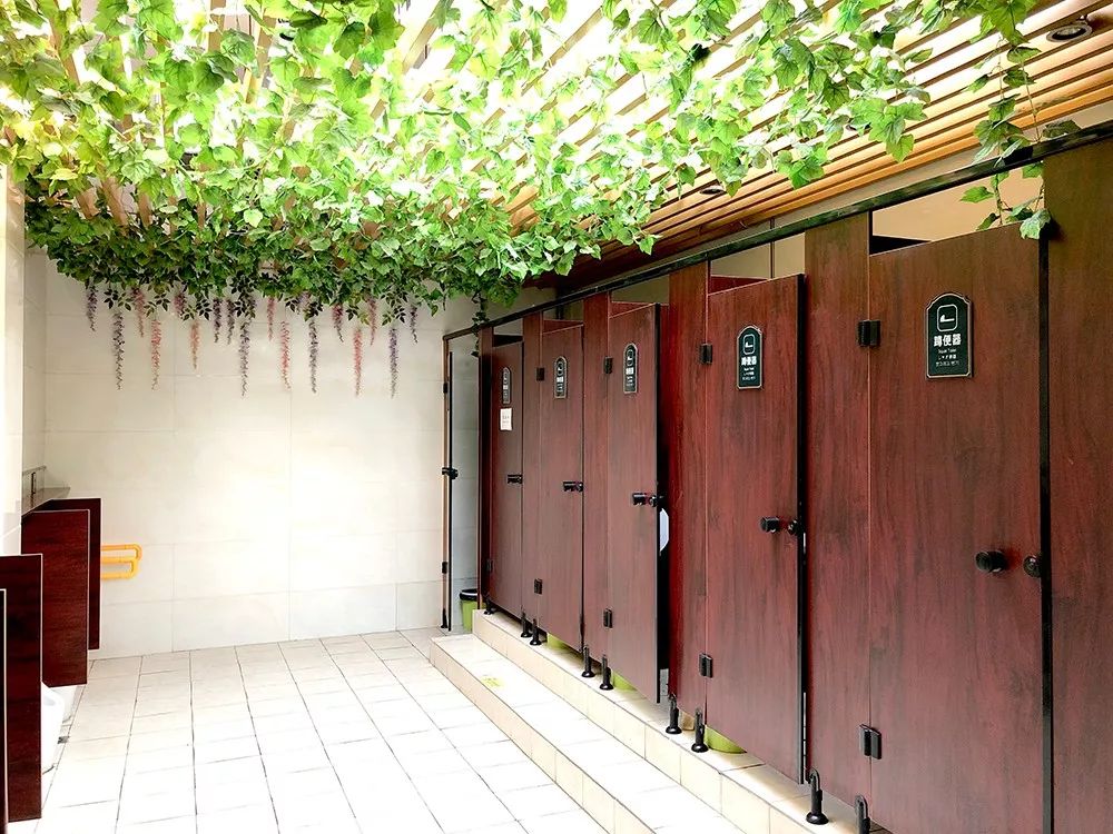 南京菊花台公园厕所图片