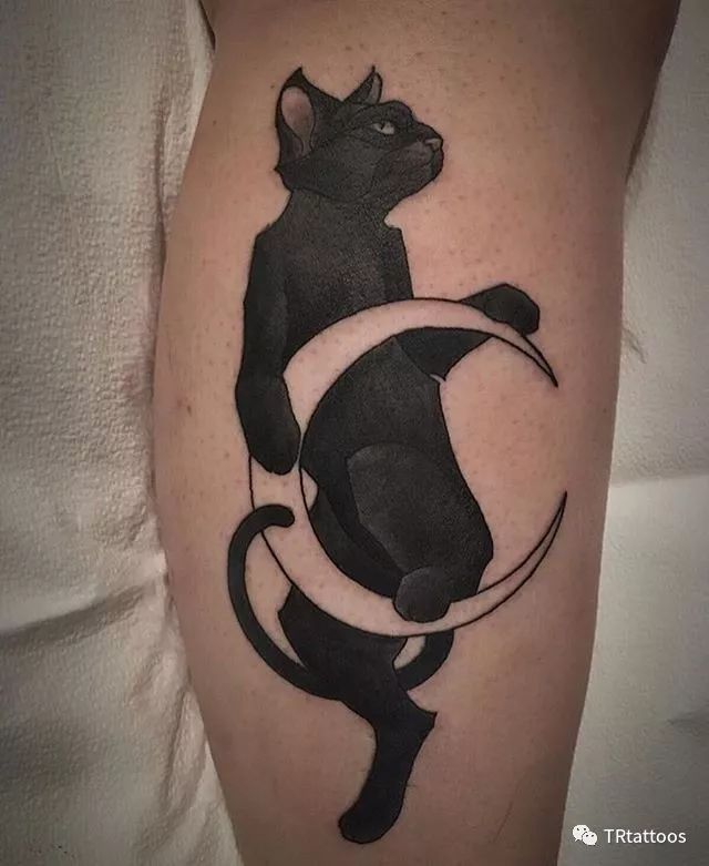 黑猫纹身:魔法世界的通行证