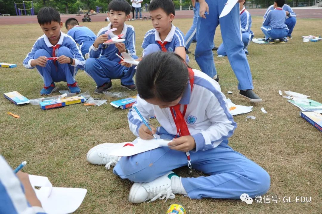 坑梓中心小学叶新强图片