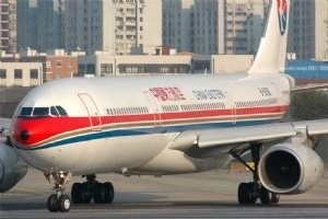 上海飛東京航班因機械故障返航，乘客腳底傳來撞擊聲！換機已抵達 新聞 第3張