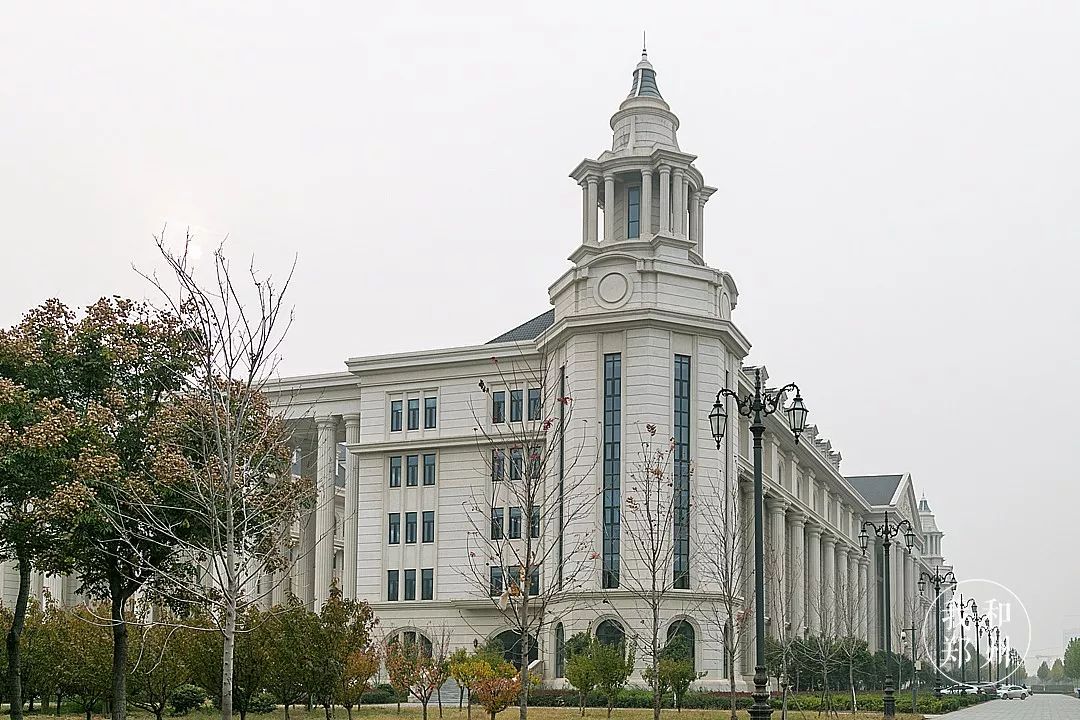 农大一共3个校区 农业路校区,龙子湖校区和许昌校区 常年混东大学城的