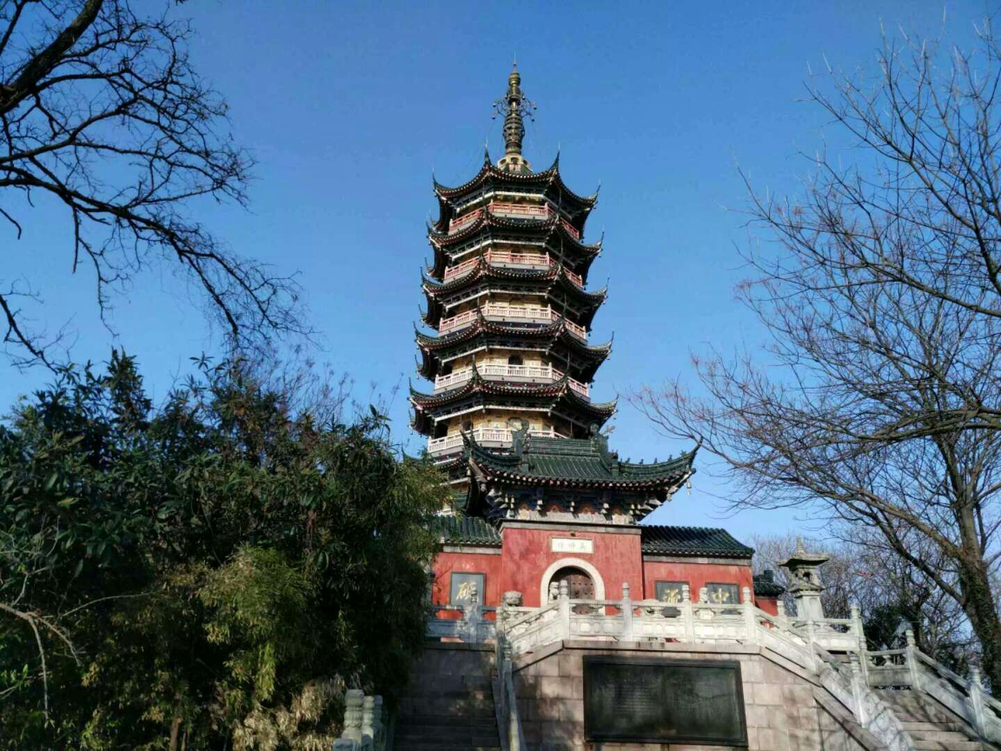 实拍镇江5a级焦山旅游风景区