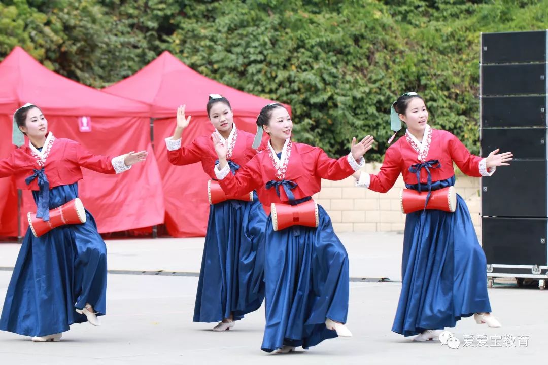 職工風采丨愛愛坂田幼兒園參加街道2018手鼓舞比賽_秧歌