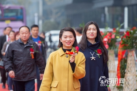 车谷路传媒圆满完成河南鸠鸠互联网科技公司乔迁揭牌典礼策划执行