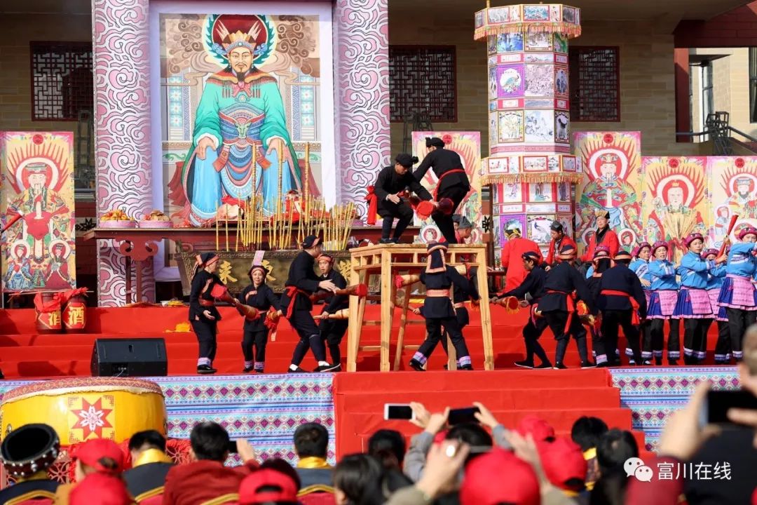 王祭祀为主体活动的瑶族盘王节,才被列为国家级非物质文化遗产瑰宝
