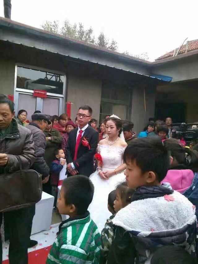 文儿结婚照片图片