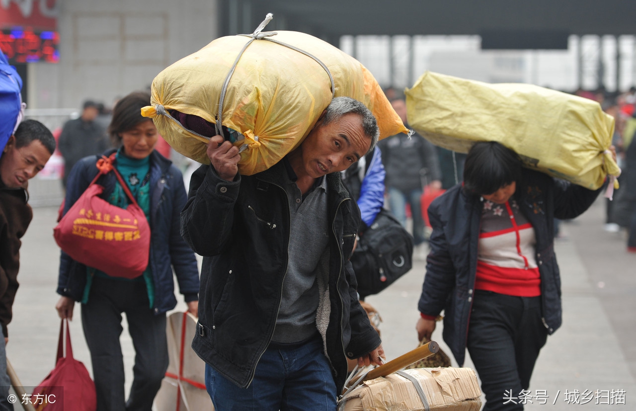 老年農民工春運返鄉,10幅圖直擊生存的不易,哪一幅讓你感到心酸