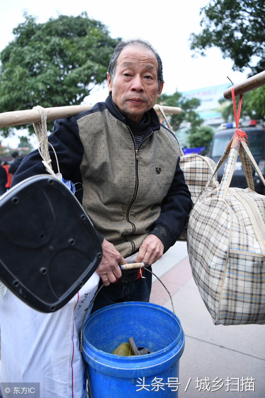 老年農民工春運返鄉,10幅圖直擊生存的不易,哪一幅讓你感到心酸