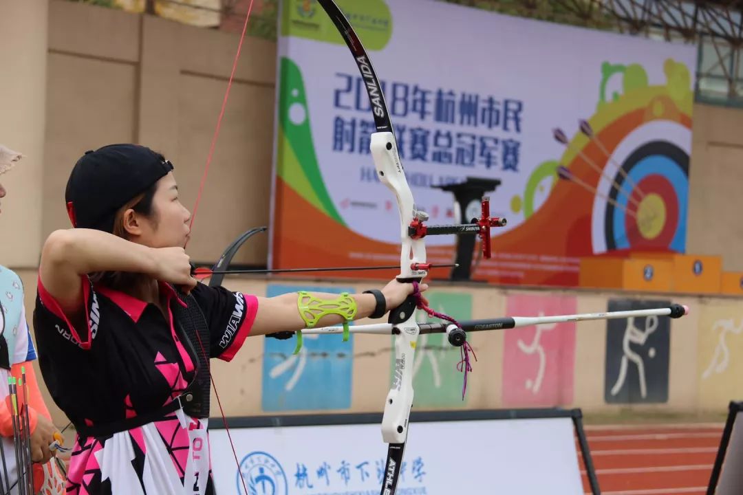 這不但可以使他們瞭解射箭的基本流程,還可以讓他們學到不少射箭技 