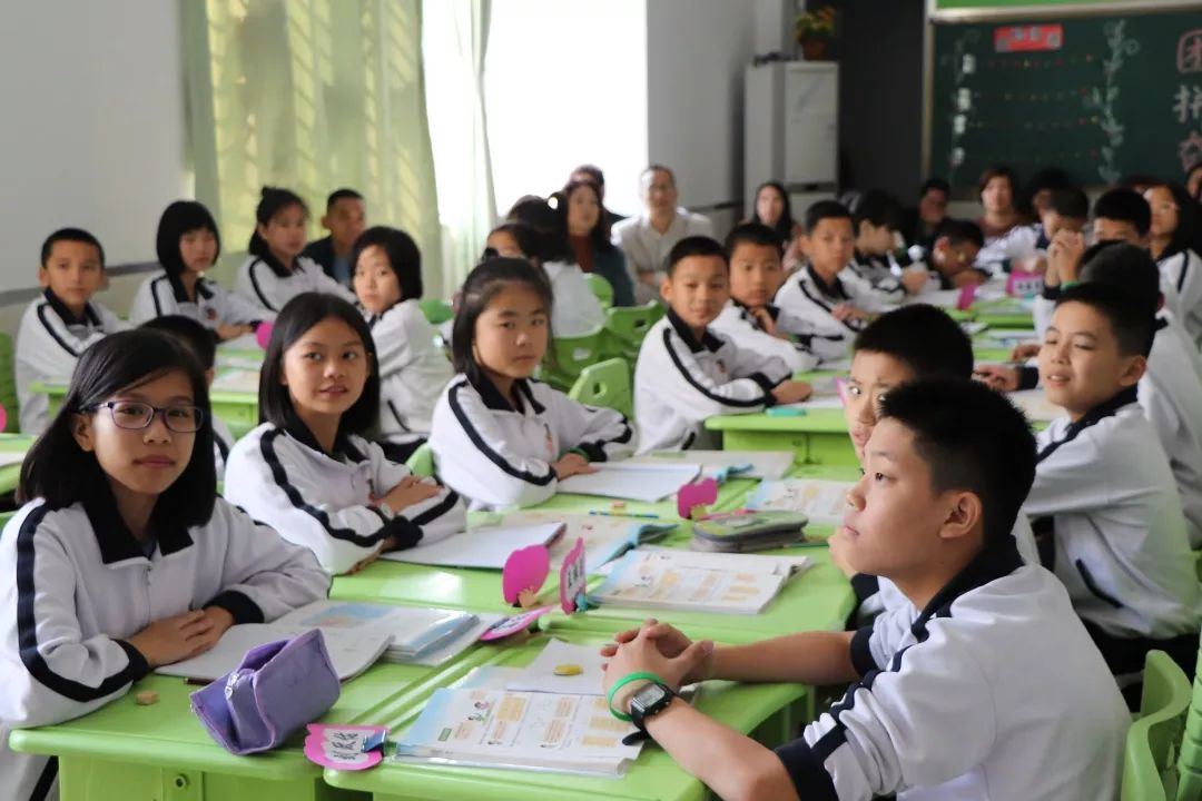 最好的成長是與你攜手同行惠州市光正實驗學校小學部三至六年級的家長