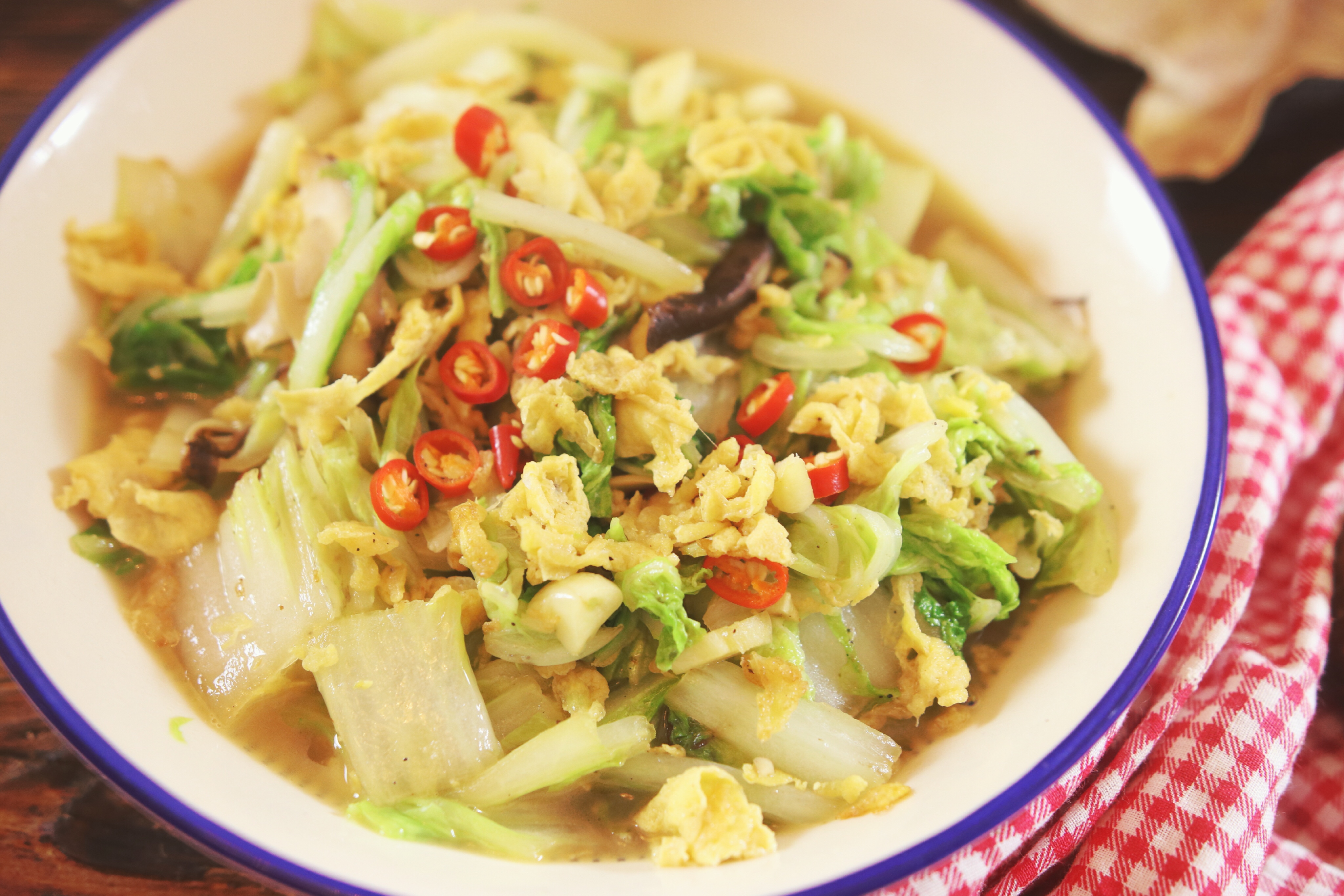 大白菜炒雞蛋,兩種簡單的食材秒變美食,過冬必備菜譜