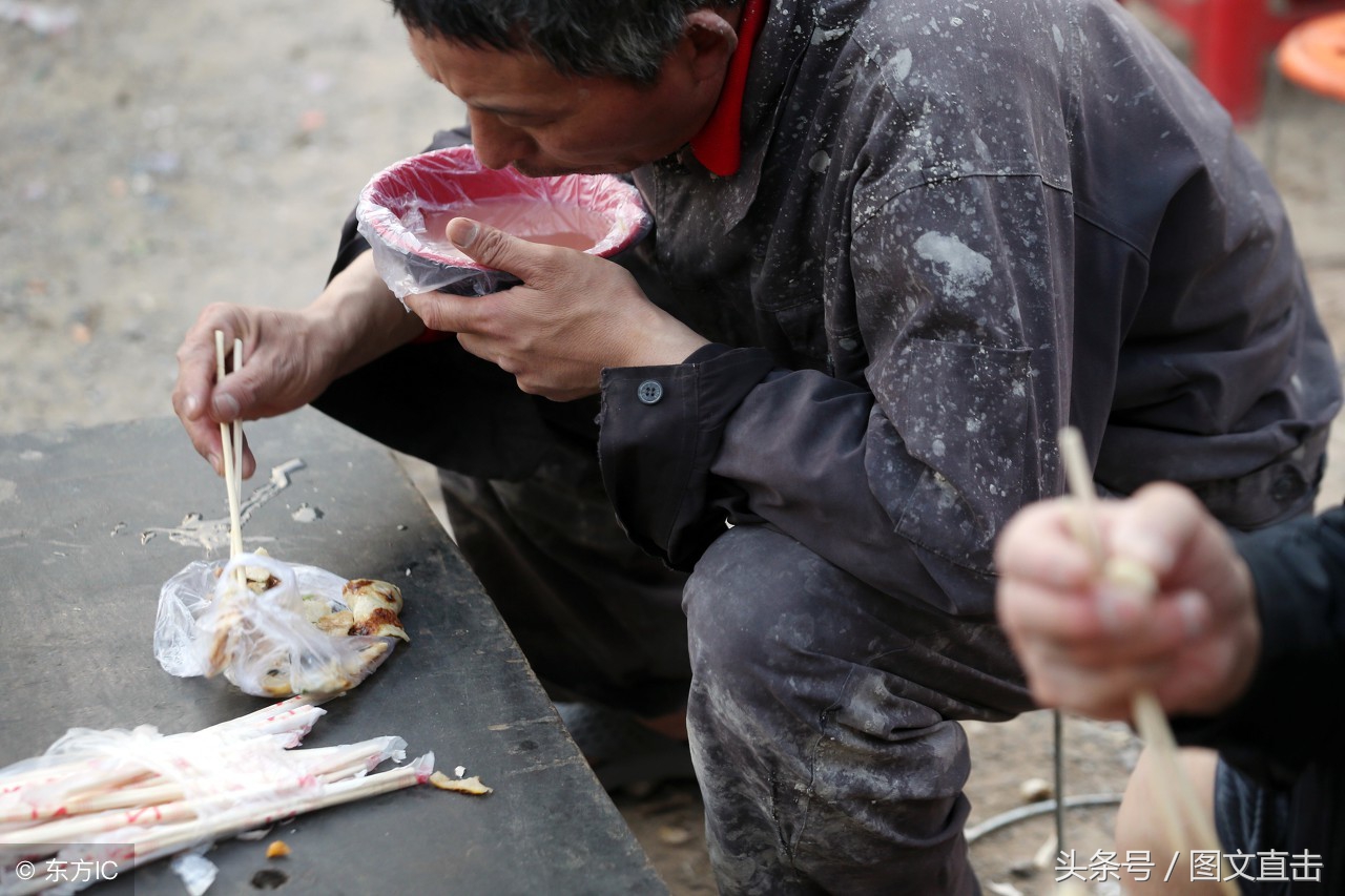 农民工图片艰苦工地图片