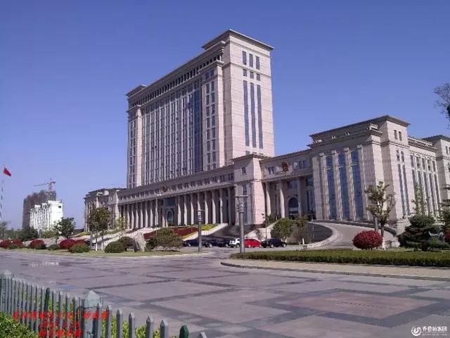 菏泽市政府大楼图片