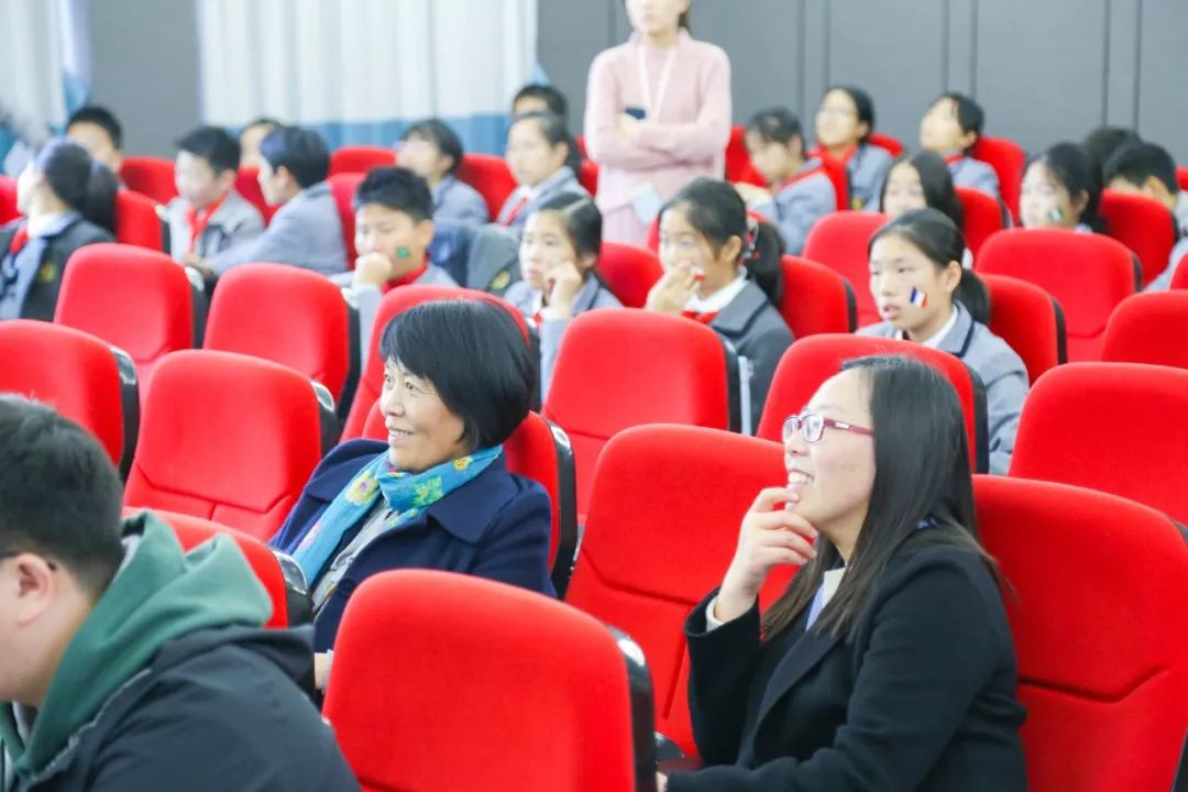 以下同学获得奖项:一等奖:曹仕琪,陈奕清二等奖:周彦阳,赵依辰朱笑妍