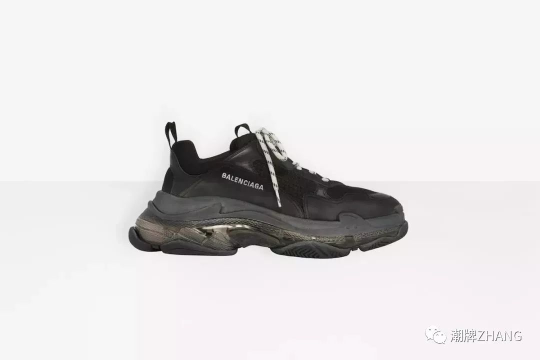 balenciaga透明氣墊版本,傳承了dad shoe的設計,但將以往復古的三層大