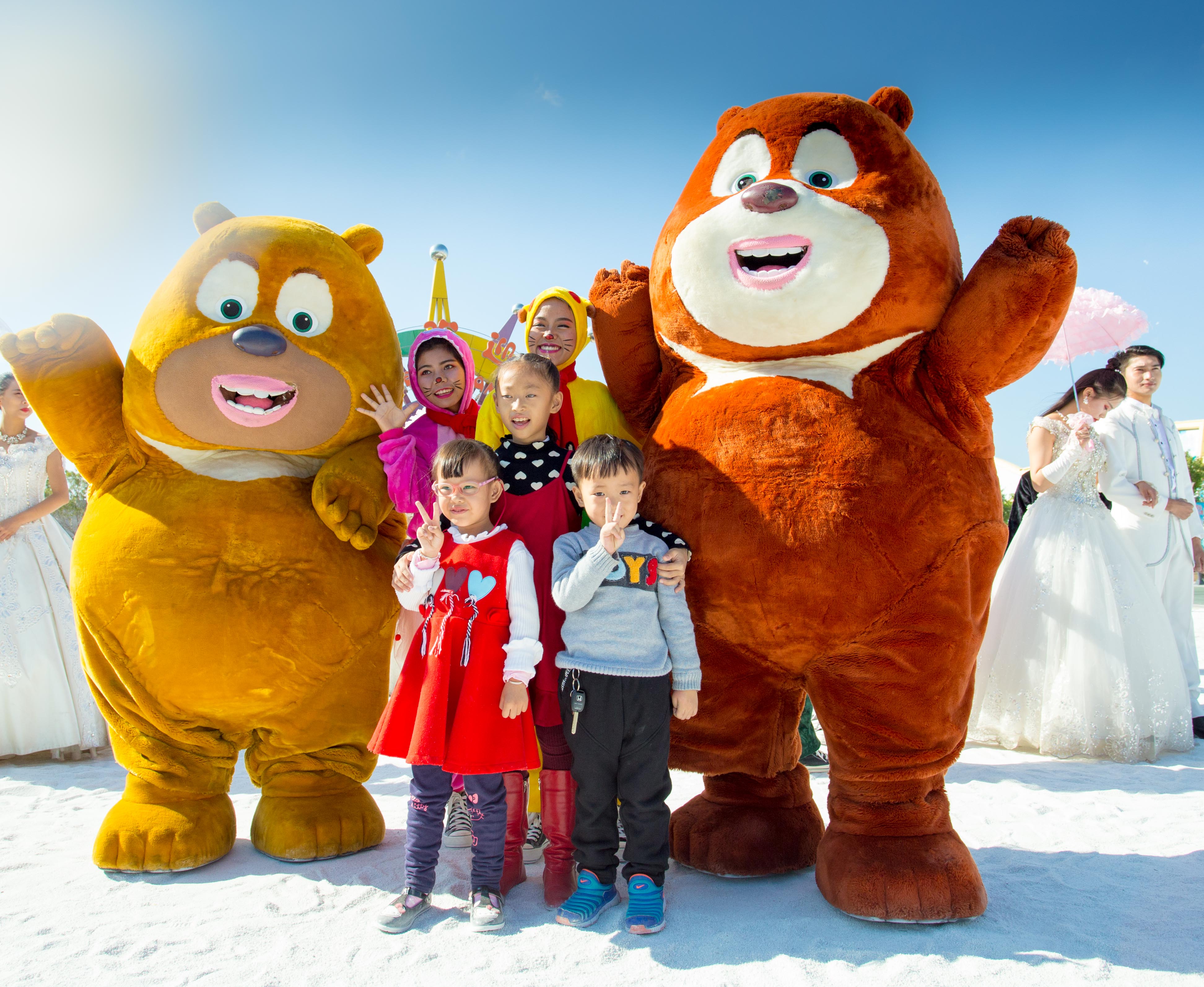 厦门方特冰雪节在从不下雪的城市赴一场雪白的约会