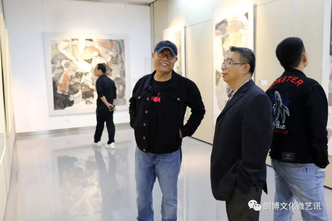 朗博带你看展览丨青蓝相接郑军里师生教学创作作品展