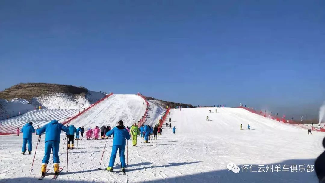 怀仁壬山滑雪场图片