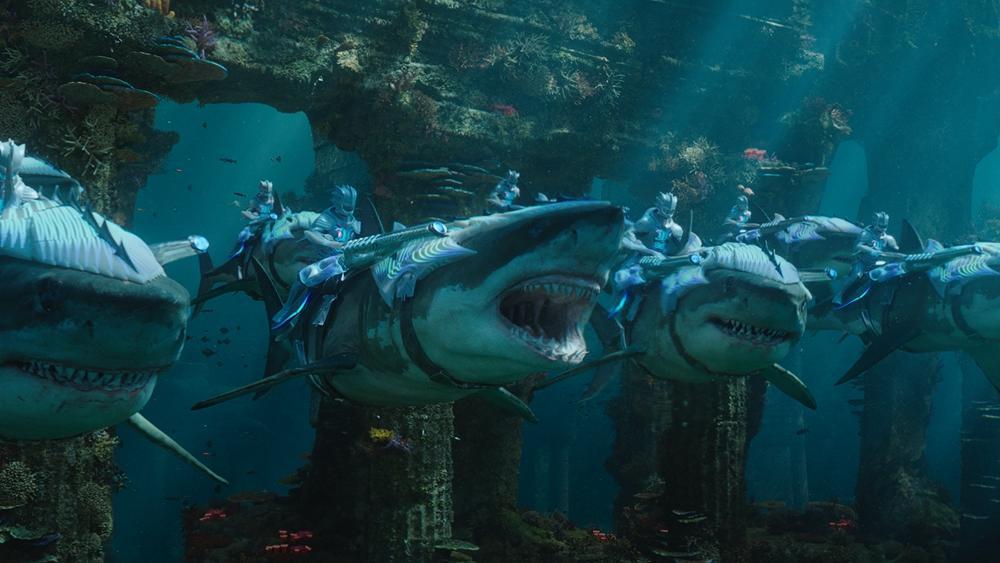 《海王》第一波口碑好评如潮，海底世界太美堪称“水下阿凡达”