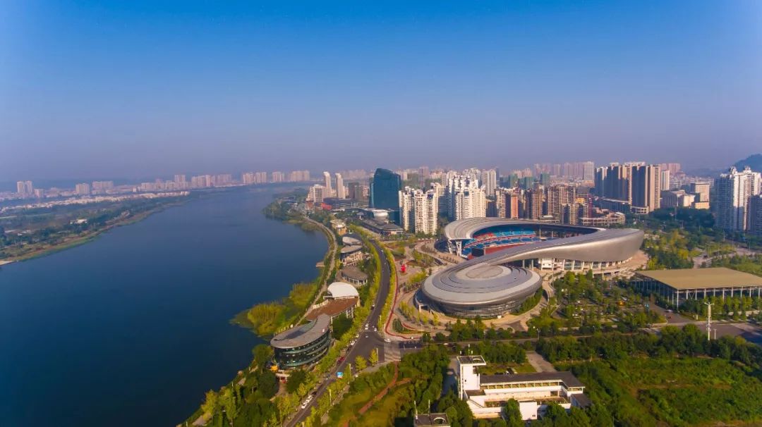 生態與產業並進,此次直播在河東溼地公園,經開區,遂寧市文化館等多個