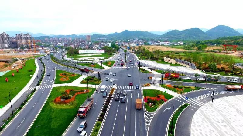 自2018年12月1日起,杭州市富阳公共交通有限公司将在富阳区新登镇新